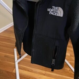 The North Face Black Fleece Vest Classic Design